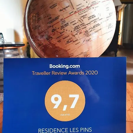 Les Pins *